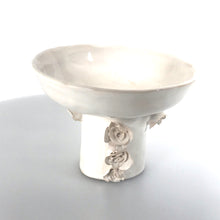 Загрузить изображение в средство просмотра галереи, Bowl on the leg "Karina" - with roses whit ceramic hand-made Art by Asia Terek